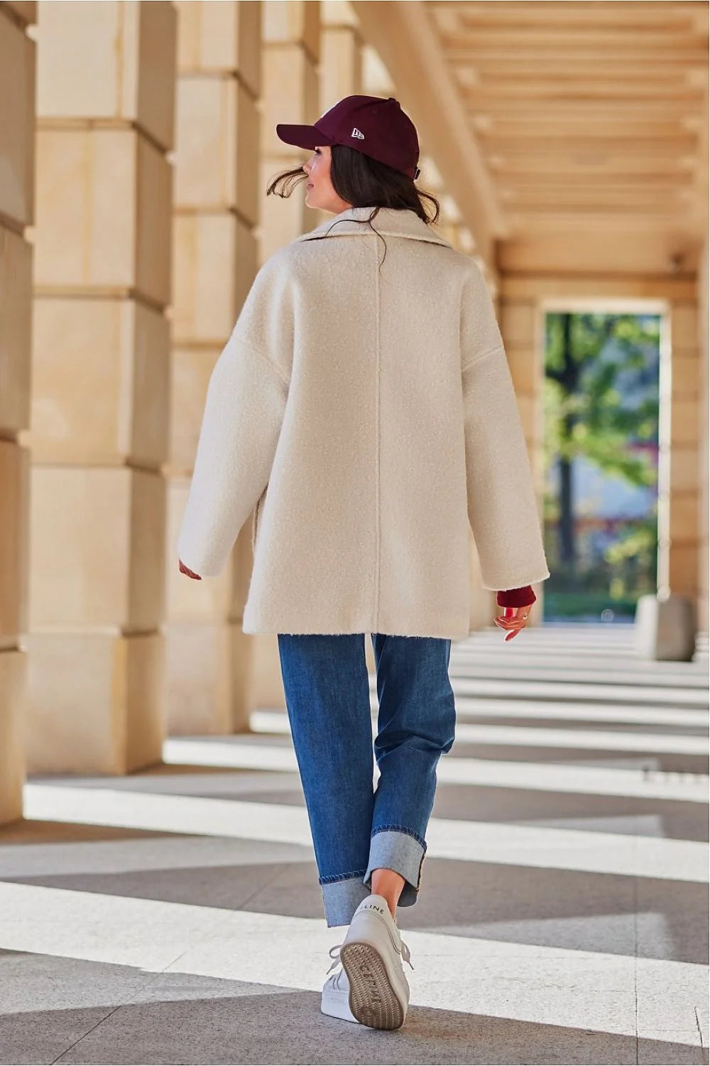 Veste longue féminine en laine couleur ivoire boutons classiques coupe oversize isolation doublure matelassée automne hiver femmes
