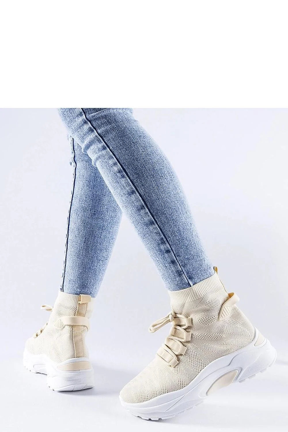 baskets montantes femmes moderne sportif beige crème semelle blanche respirant maille tricotée extensible col côtelé plateforme épaisse amorti adhérence urbain