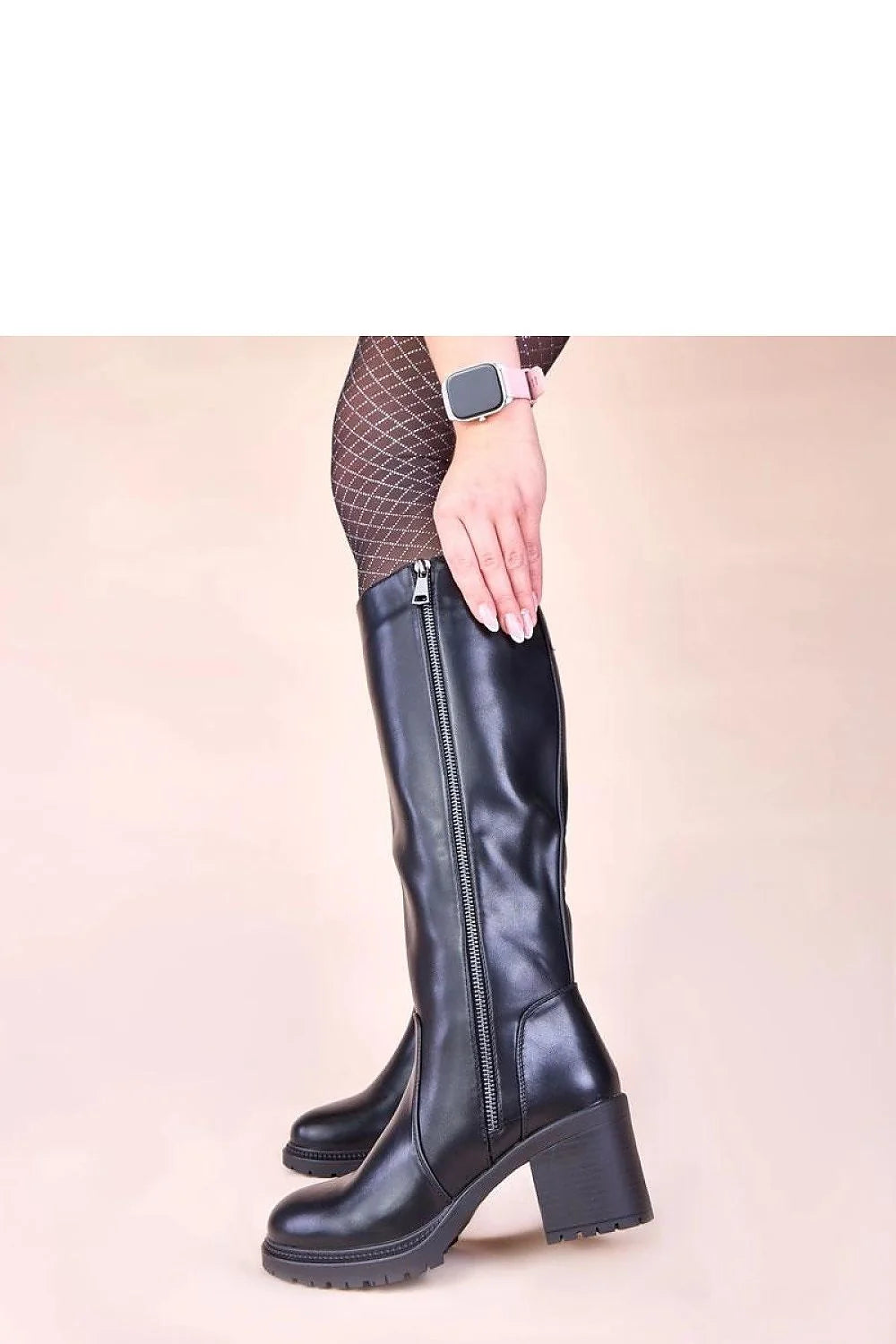 bottes montantes noires simili cuir tige haute genou talon bloc 7cm bout rond fermeture eclair latérale semelle crantée