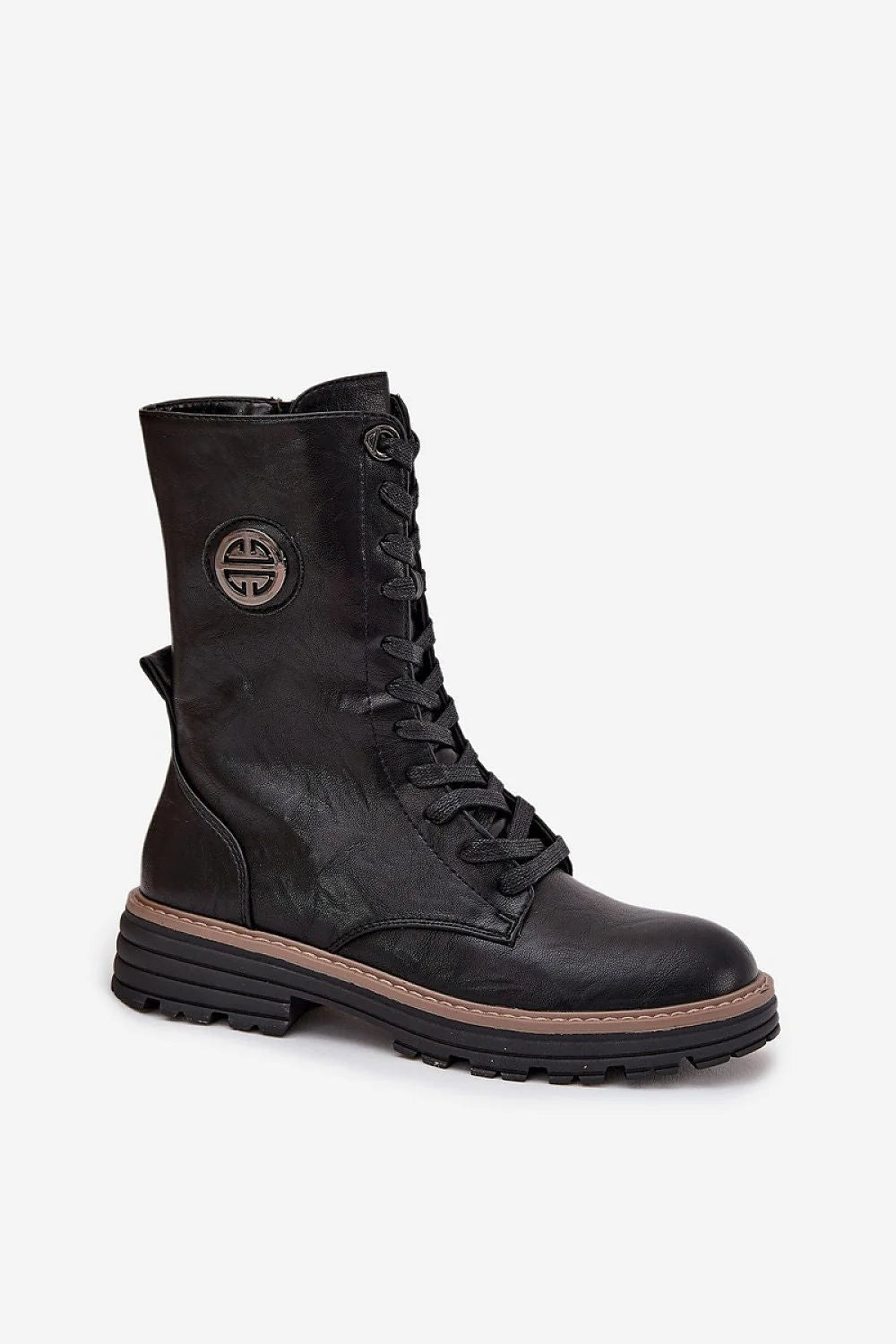 bottines montantes femme noires lacées militaire cuir synthétique lisse fermeture éclair plateforme crantée marron contrastée coutures apparentes doublure douce