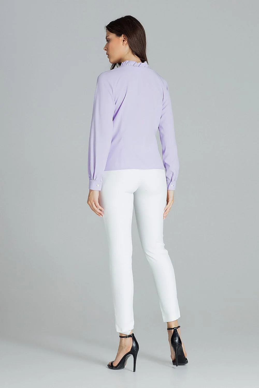 chemisier blanc manches longues col V volants boutonnage central popeline léger fluide coupe ajustée romantique polyvalent élégant féminin bureau casual