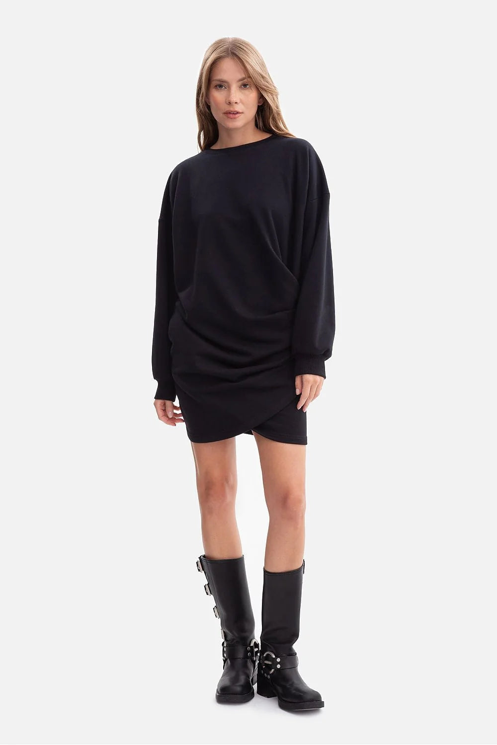 robe sweat femme oversize noire molletonnée douce confortable décontractée chic col rond manches longues épaules tombantes poignets côtelés