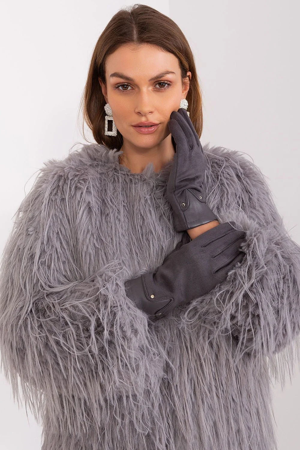 Gants élégants pour femmes en deux matériaux avec fleurs brodées pour téléphone, chaleur et style, mode automne-hiver gris, coupe ajustée, matelassé, fourrure imitation, longues