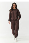 ensemble loungewear femme chocolat sweatshirt oversize col rond logo brodé Makadamia jogger taille élastiquée poches latérales molletonné doux bordcôtes poignets
