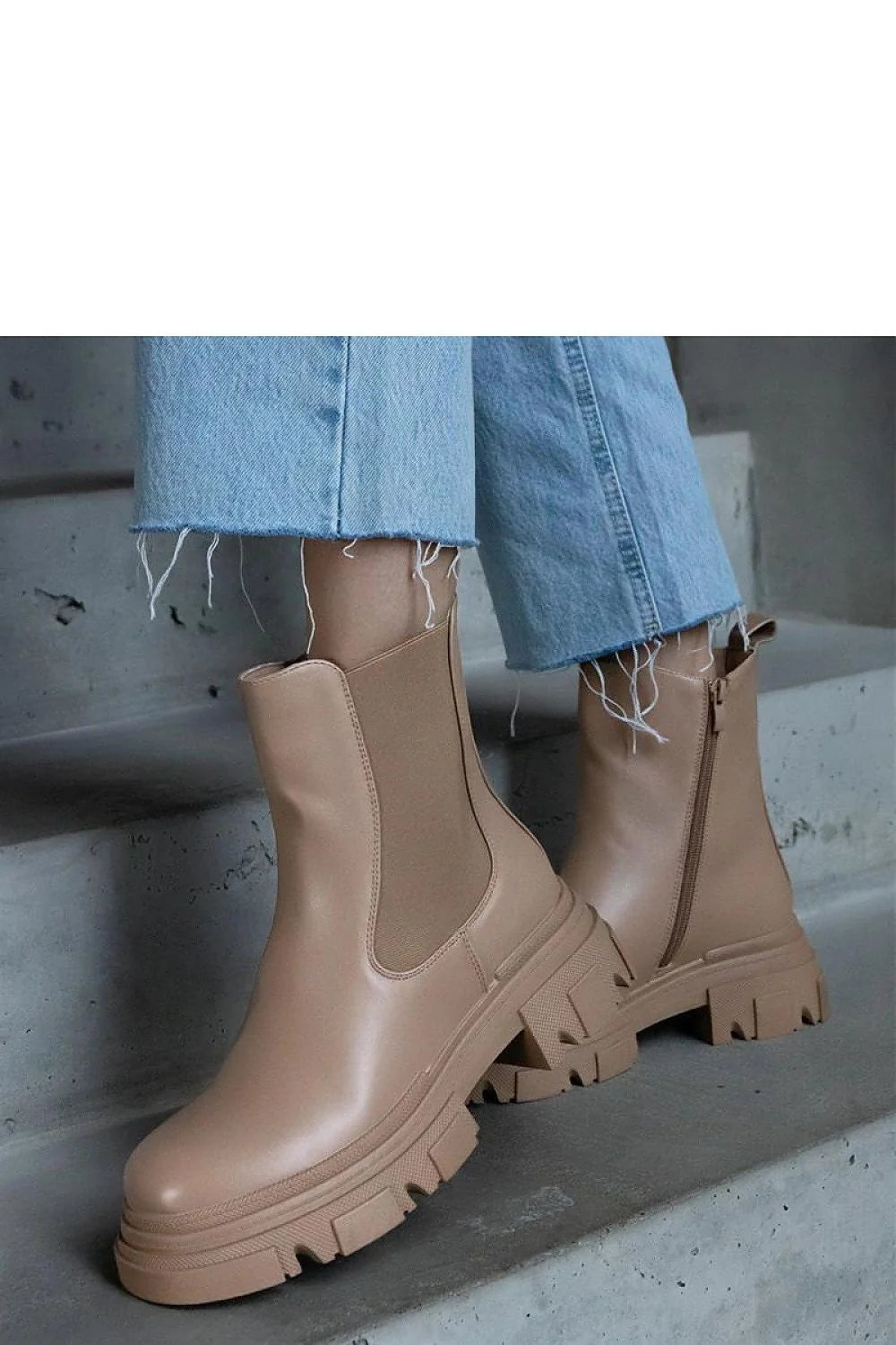 bottines chelsea femme beige nude similicuir lisse doublure chaude semelle plateforme crantée antidérapante élastique latérale urbaine confortable