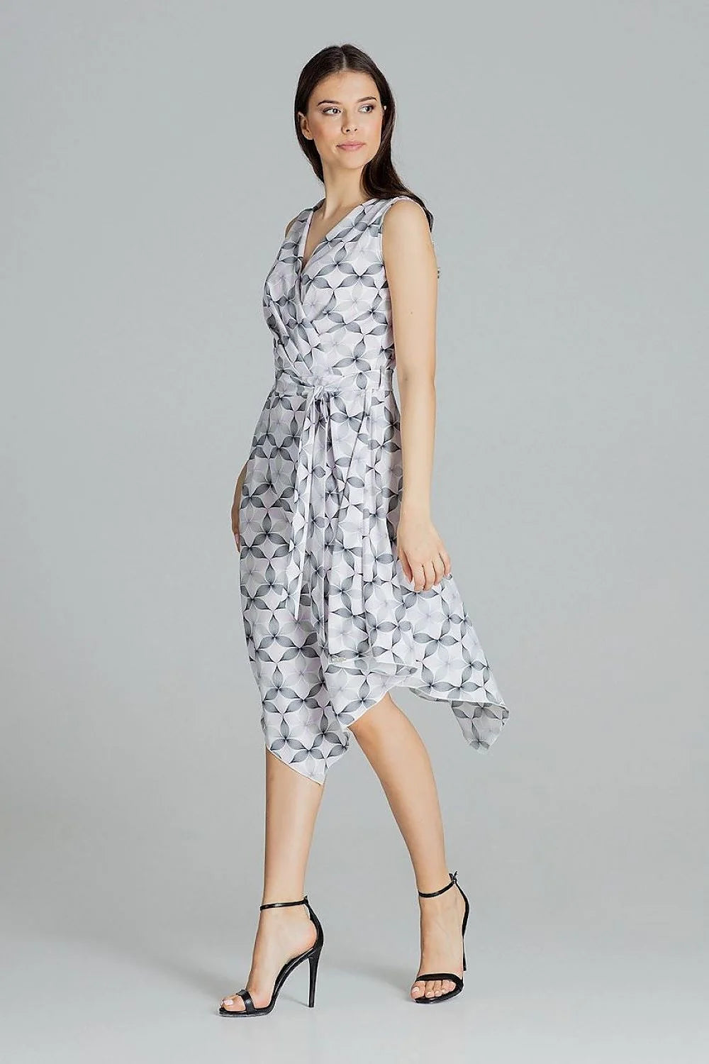 Robe cocktail noire polyester élégante décolleté en V sans manches ceinture pour soirées chics femmes