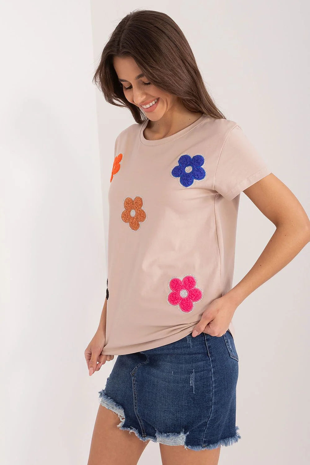 T-shirt femme mode moderne casual floral coloré beige manches courtes col rond