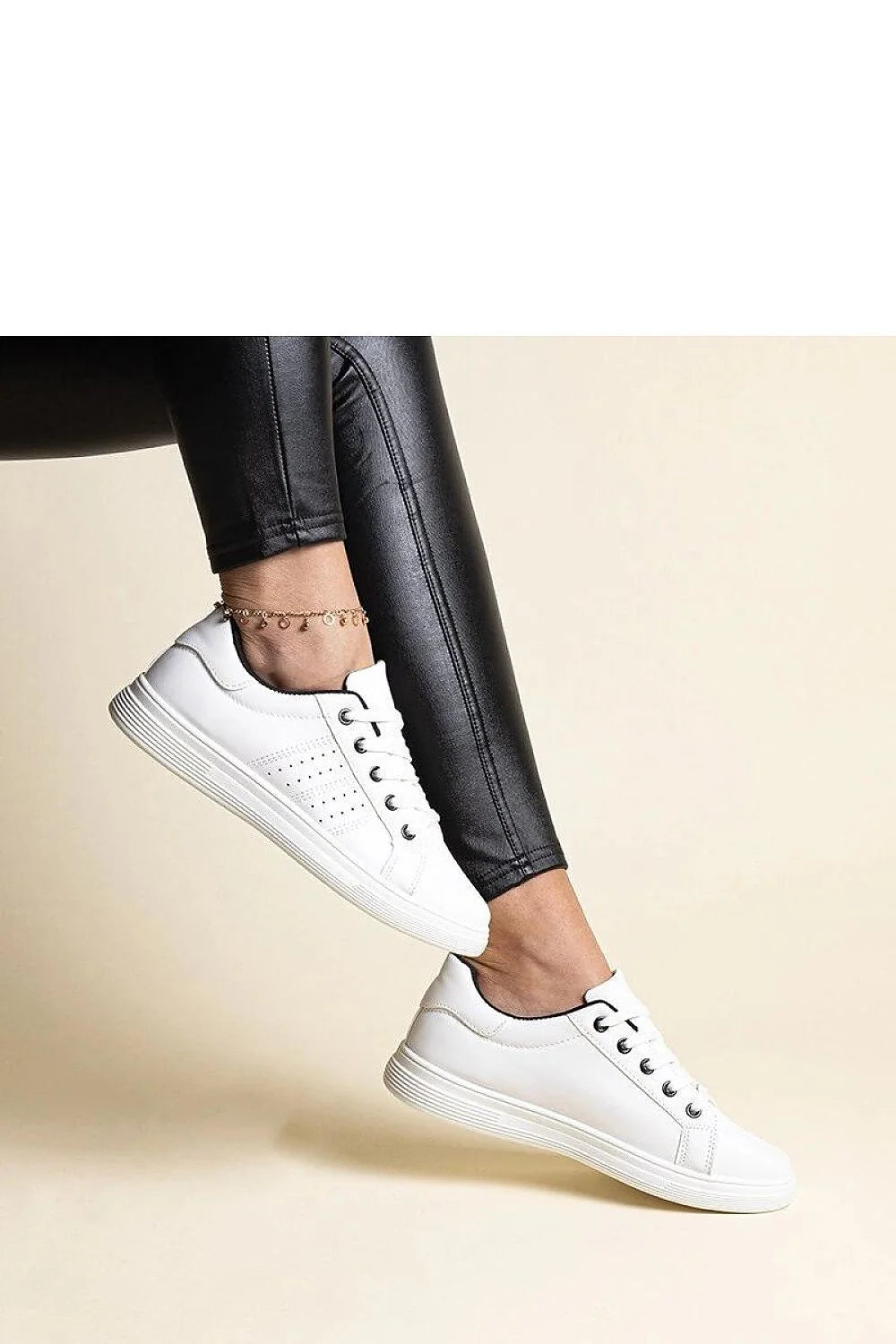 Baskets pour femmes design moderne épuré cuir écologique blanc confortable occasion quotidienne style décontracté