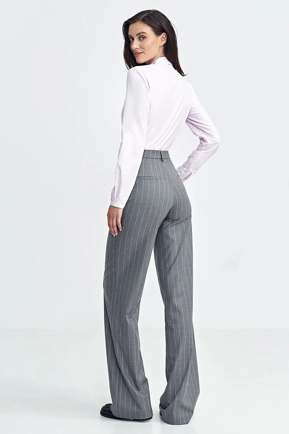 Pantalon long pour femme Nife élégant coupe ajustée rayures verticales blanches gris tailles hautes jambes évasées fermeture éclair cachée