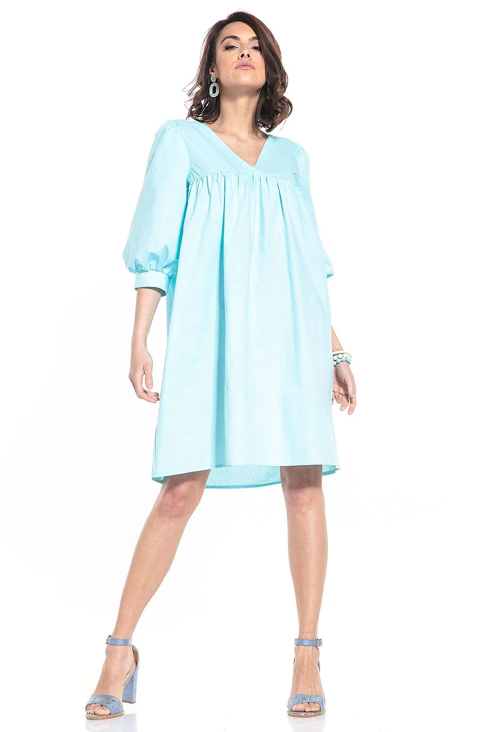 Robe élégante en coton noir manches 3/4 encolure V midi pour femme moderne et chic