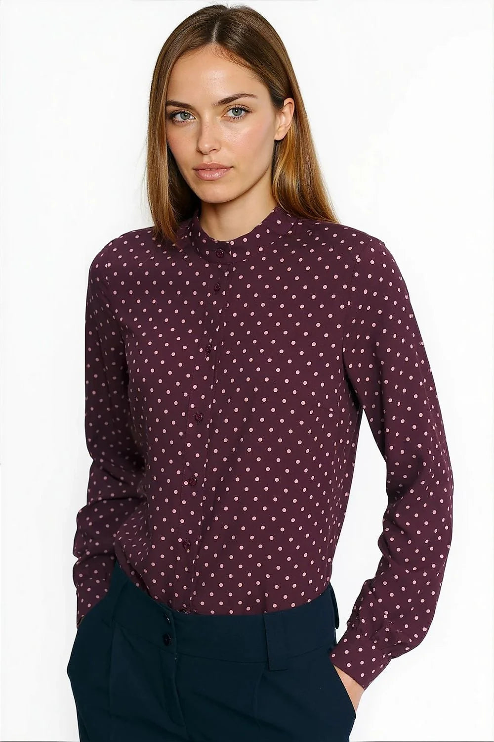 chemise manches longues col mao imprimé pois bordeaux rose pâle viscose légère coupe droite légèrement fluide poignets boutonnés boutons tonalité