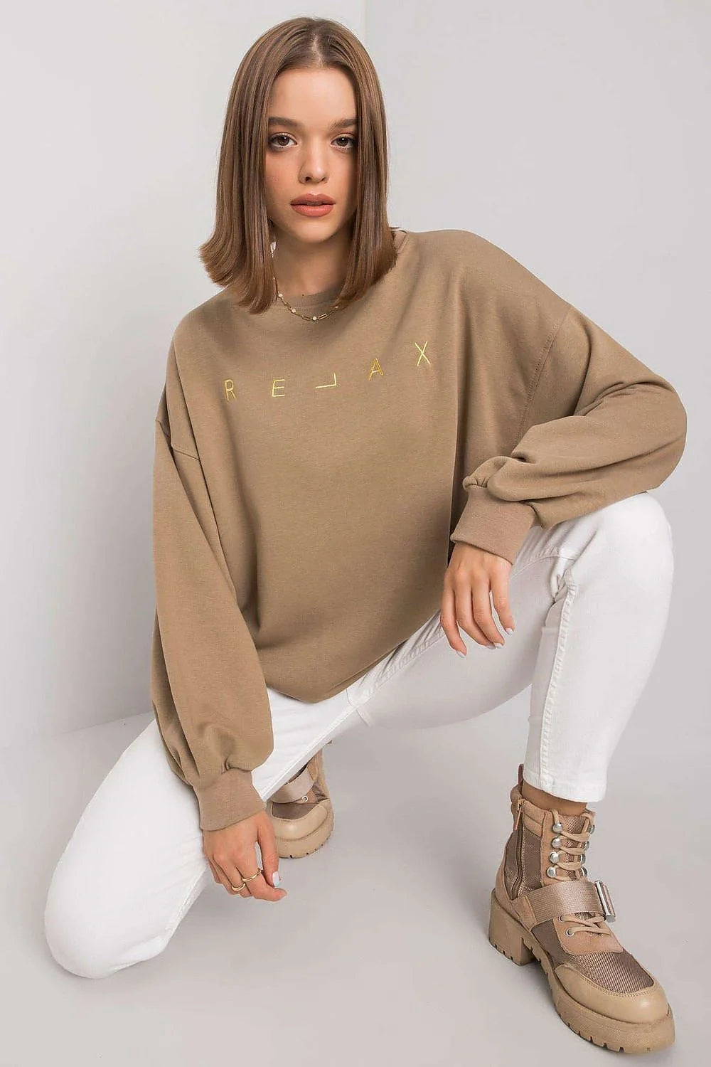 Sweatshirt en coton polyester oversize beige matelassé décontracté avec inscription dorée pour femmes modernes