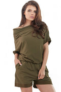 Combishort femme en coton vert olive décontracté, moderne, manches courtes, style estival, confort garanti