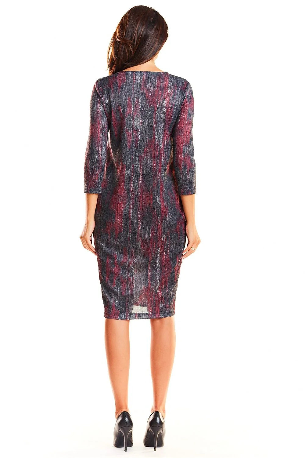 Robe élégante en tissu tricoté bleu marine motifs géométriques chic manches trois-quarts col rond