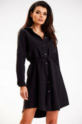 robe chemise noire manches longues ceinture détachable ajustable coupe ajustée col classique boutons métal dorés tissu crêpe fluide