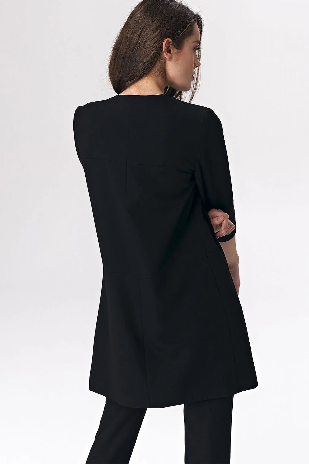 Blazer élégant pour femme longue sans fermeture épaules structurées tissu synthétique couleur noire polyester viscose