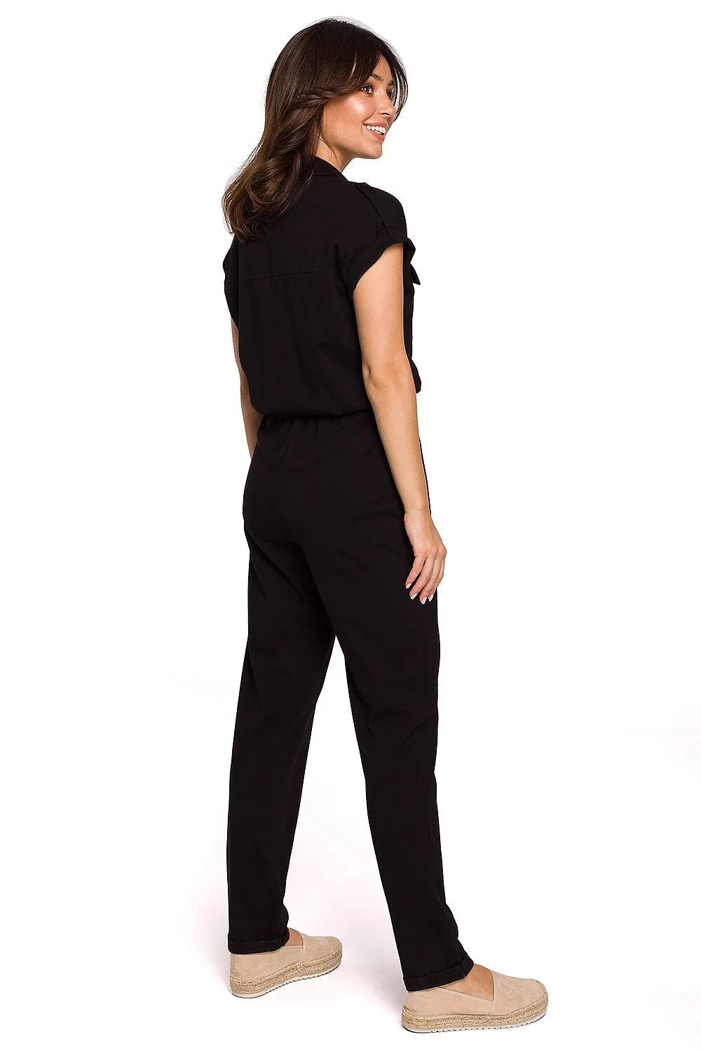 Combinaison pantalon kaki style safari décontracté, confortable et élégante pour femmes modernes en coton