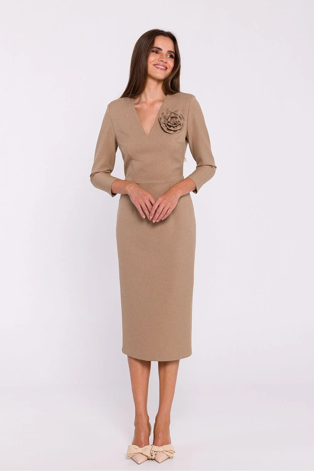 Robe de jour Stylove élégante coupe crayon manches trois-quarts décolleté V fleur épaule beige polyester elasthanne