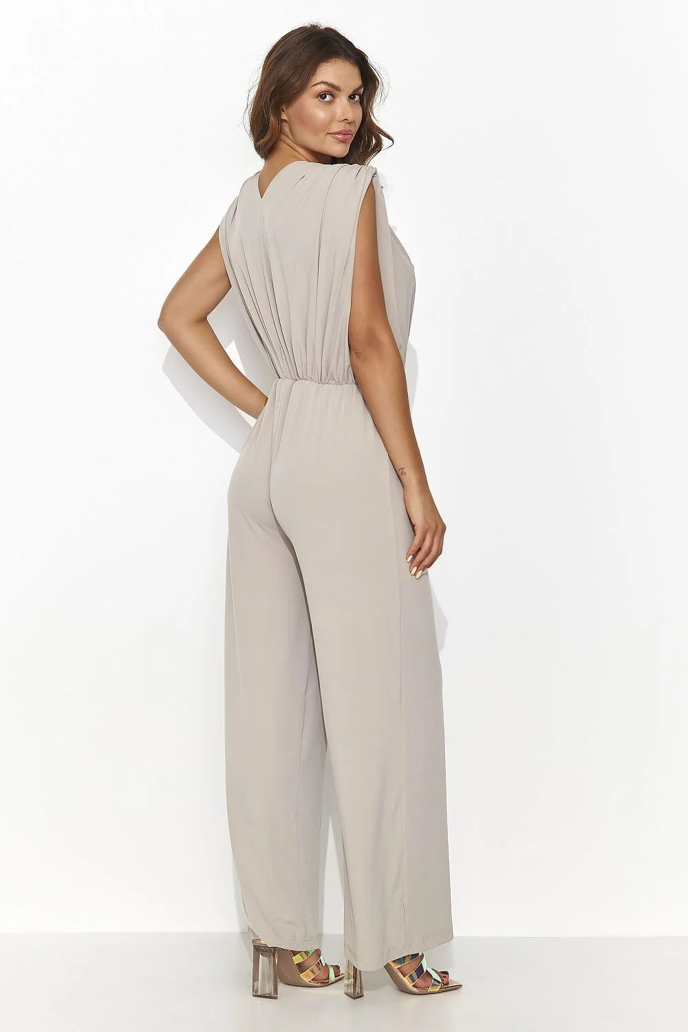 Combinaison pour femme sans manches décolleté en V épaules drapées taille élastiquée pantalon fluide six coloris mode intemporelle