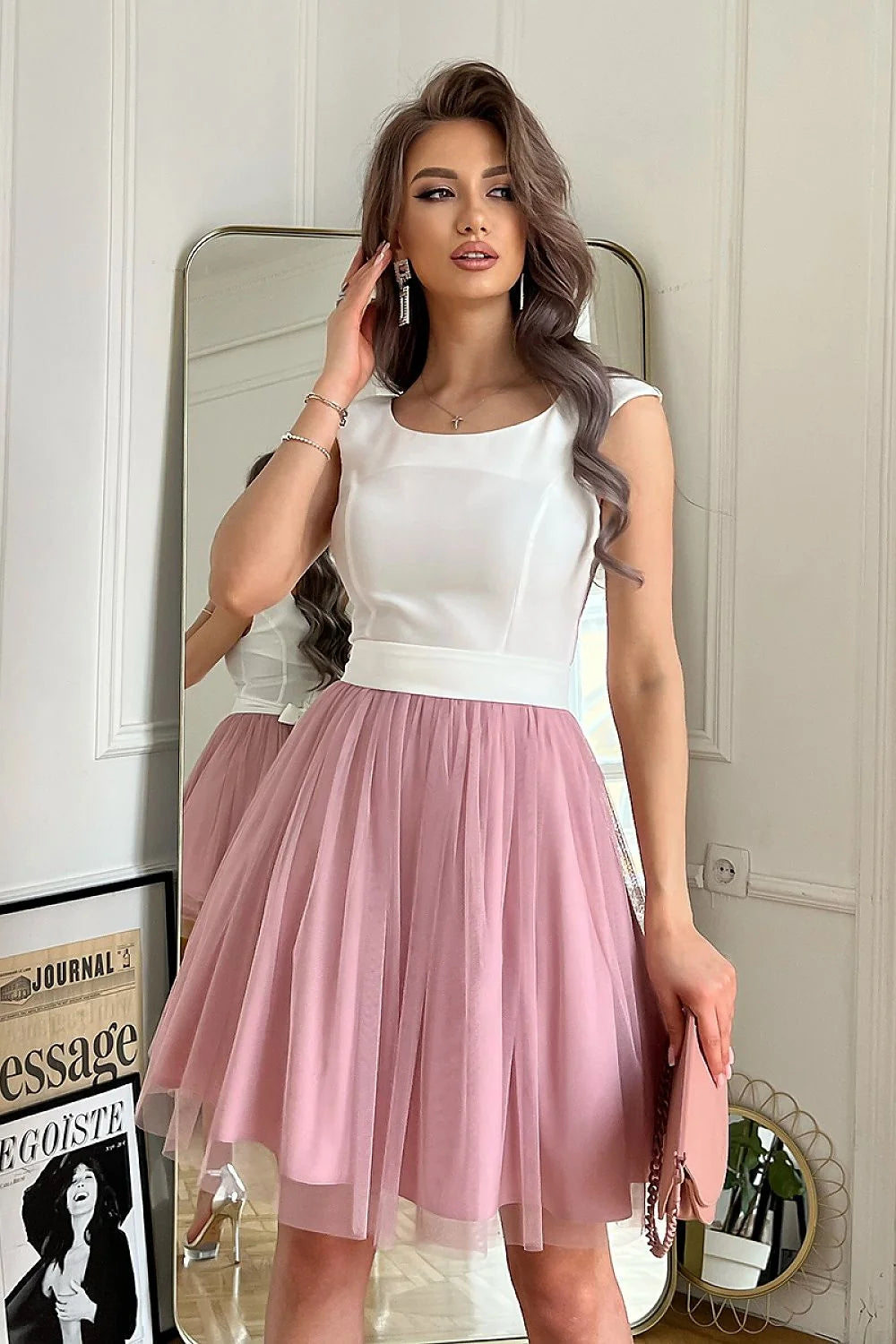 Robe de soirée élégante couleur rose pâle sans manches tulle skater silhouette ajustée femme