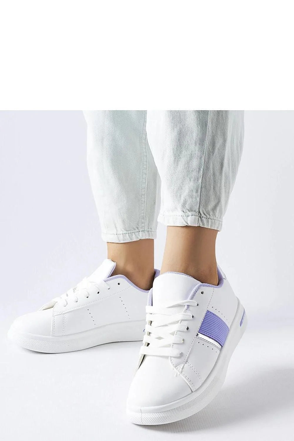 Chaussures de sport Solea femmes design moderne épuré blanc fins lavande tige basse lacée confortable