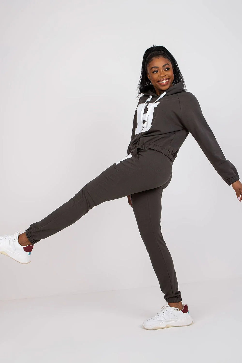 Ensemble sport femme sweat à capuche pantalon jogger coton élasthanne confort style décontracté occasions quotidiennes