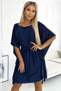 robe soirée courte bleu marine pailletée manches kimono amples ceinture nouée taille silhouette fluide coupe évasée encolure bateau tissu extensible
