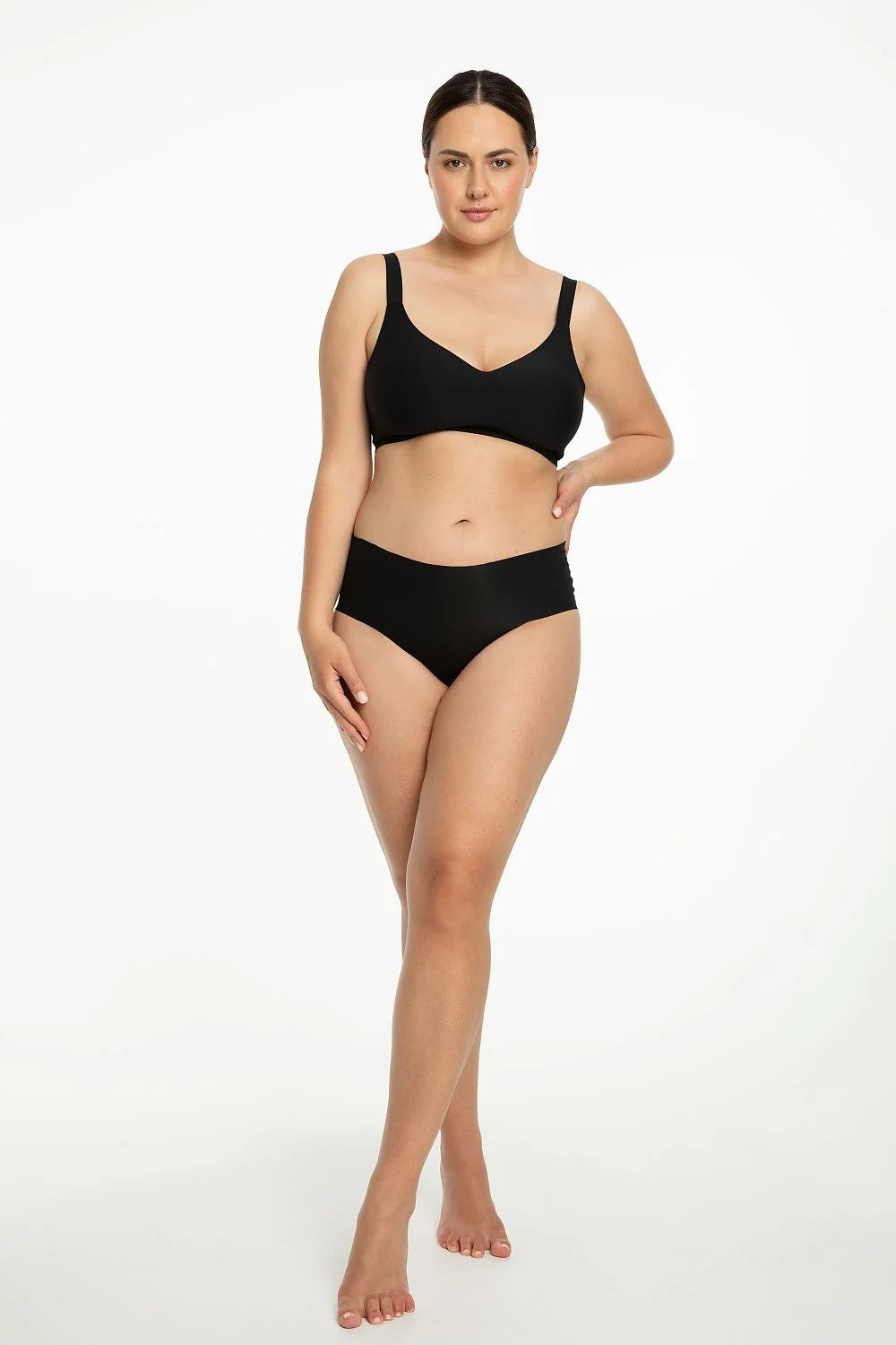 soutiengorge sansarmatures bonnetsmoulés bonnetsrenforcés bretelleslarges réglables nonamovibles microfibre lisse extensible maintienconfortable effetoptique galbenaturel invisible minimaliste élégante quotidien emballagecadeau