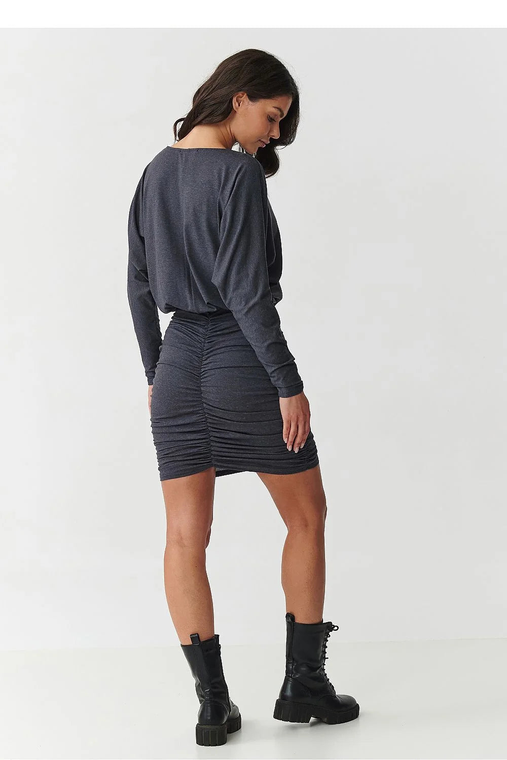 robe courte femme anthracite maille jersey stretch viscose élasthanne encolure ronde manches chauve souris longues taille marquée bas mini froncé