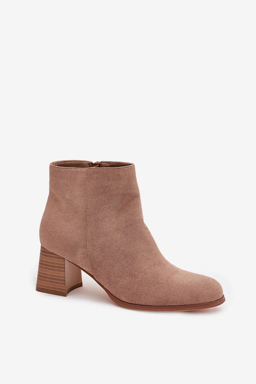 bottines femme suédine écologique taupe cheville bout arrondi fermeture zippée latérale talon bloc empilé moyen stable confortable silhouette épurée polyvalente