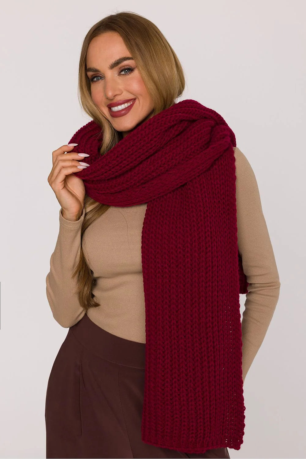 châle écharpe longue large bordeaux profond grosse maille côtelée tricot épais doux enveloppant chaud cosy chic automne hiver acrylique nylon