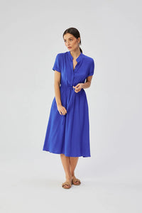 Robe de jour Stylove couleur bleu électrique viscose col Mao manches courtes taille ajustable pour femme élégance moderne soirée estivale