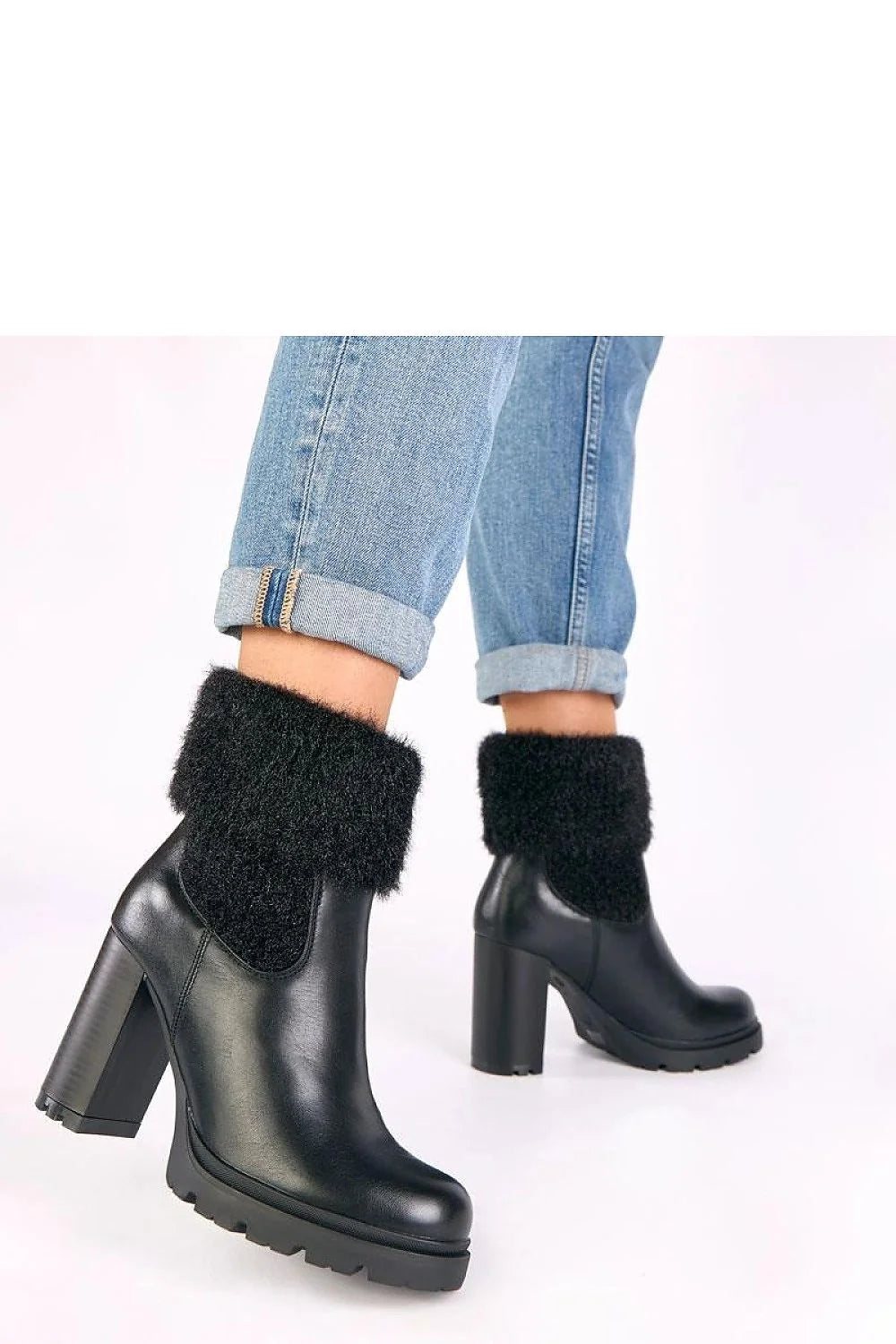 bottines femme noir cuir écologique talon bloc haut stable bout rond plateau semelle crantée doublure douce revers faussefourrure tige longue