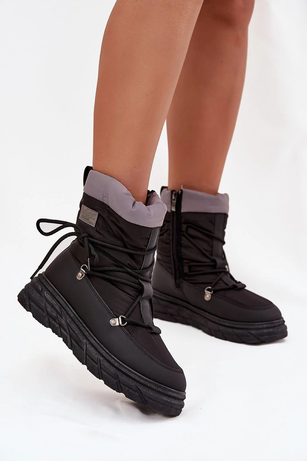 bottes neige femme Lee Cooper noires mi mollet matelassée nylon bord gris doublure fourrure chaleur plateforme crantée antidérapante