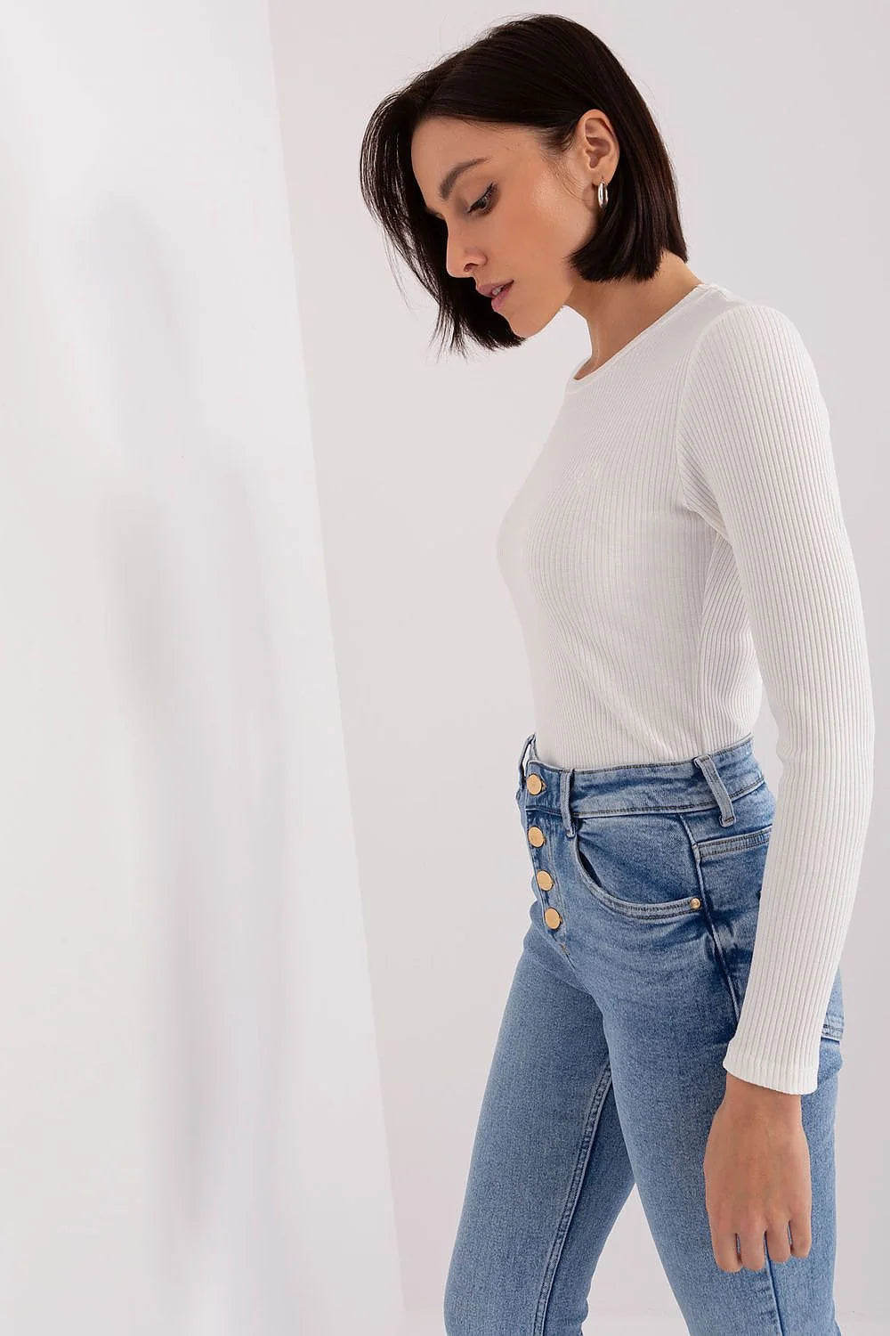 Chemisier femme manches longues en coton élasthanne blanche coupe ajustée style moderne occasion décontractée