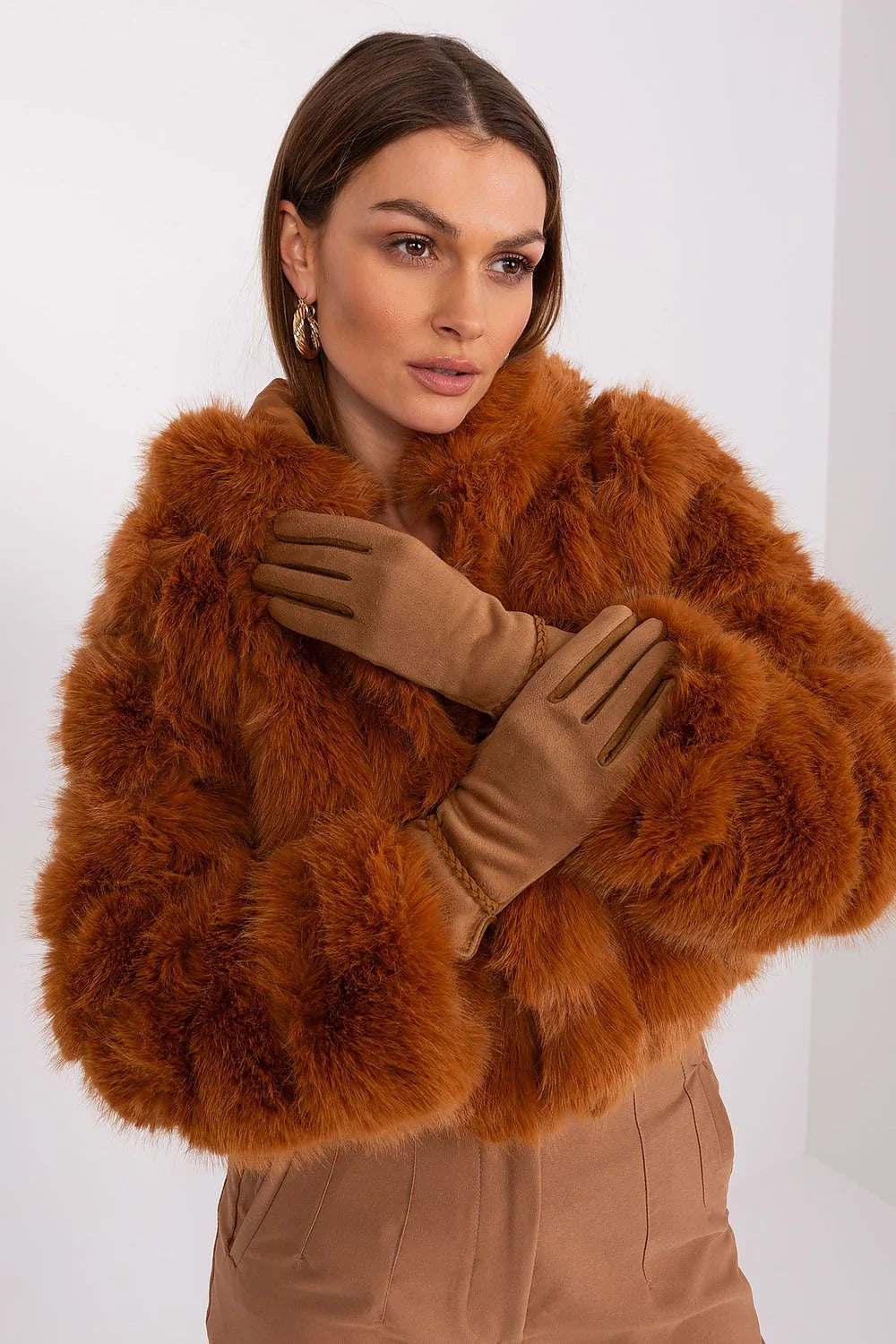 gants féminins élégants contrastés tissu lisse polyester spandex extensibles broderie florale tactiles pouce index bretelles tressées poignets sophistiqués brun rouille