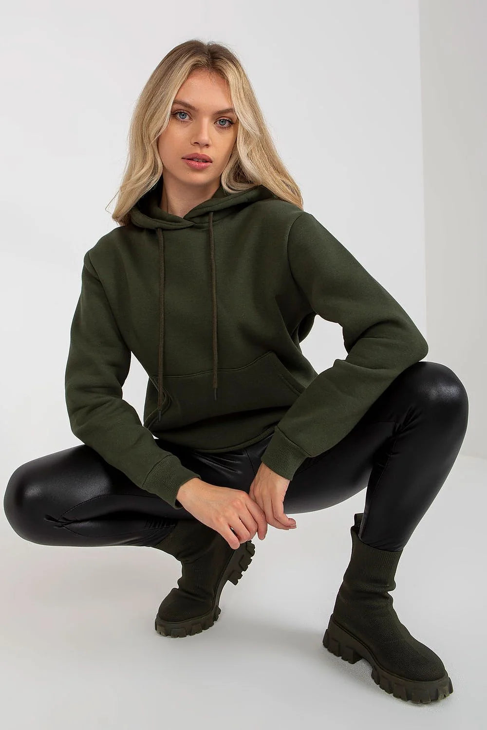 Sweatshirt Rue Paris capuche manches longues couleur vert kaki look casual style streetwear taille ajustable femme