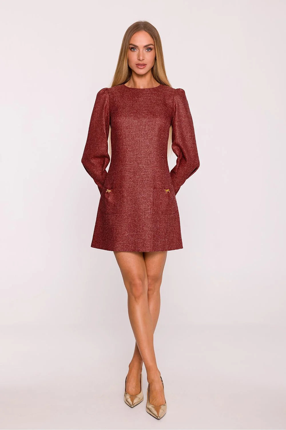 robe mini shift bordeaux métallisé tweed texturé lurex manches longues froncées épaules encolure bateau poches plaquées nœuds bijoux