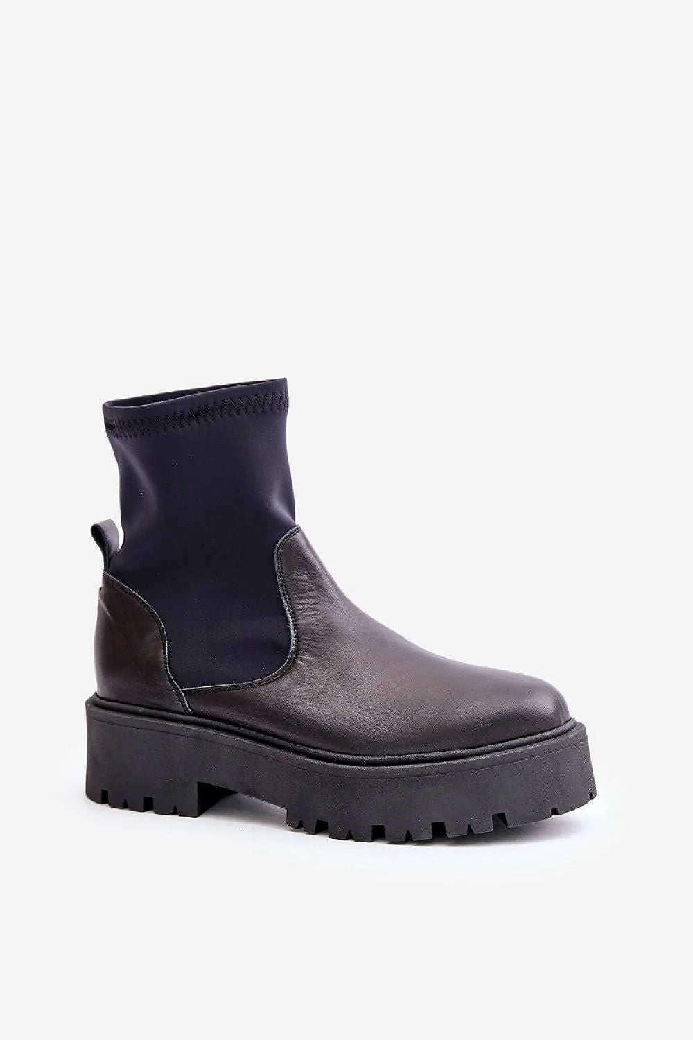 Bottes pour femmes design moderne épuré cuir et néoprène noir talon plat plateforme confortable style contemporain polyvalent