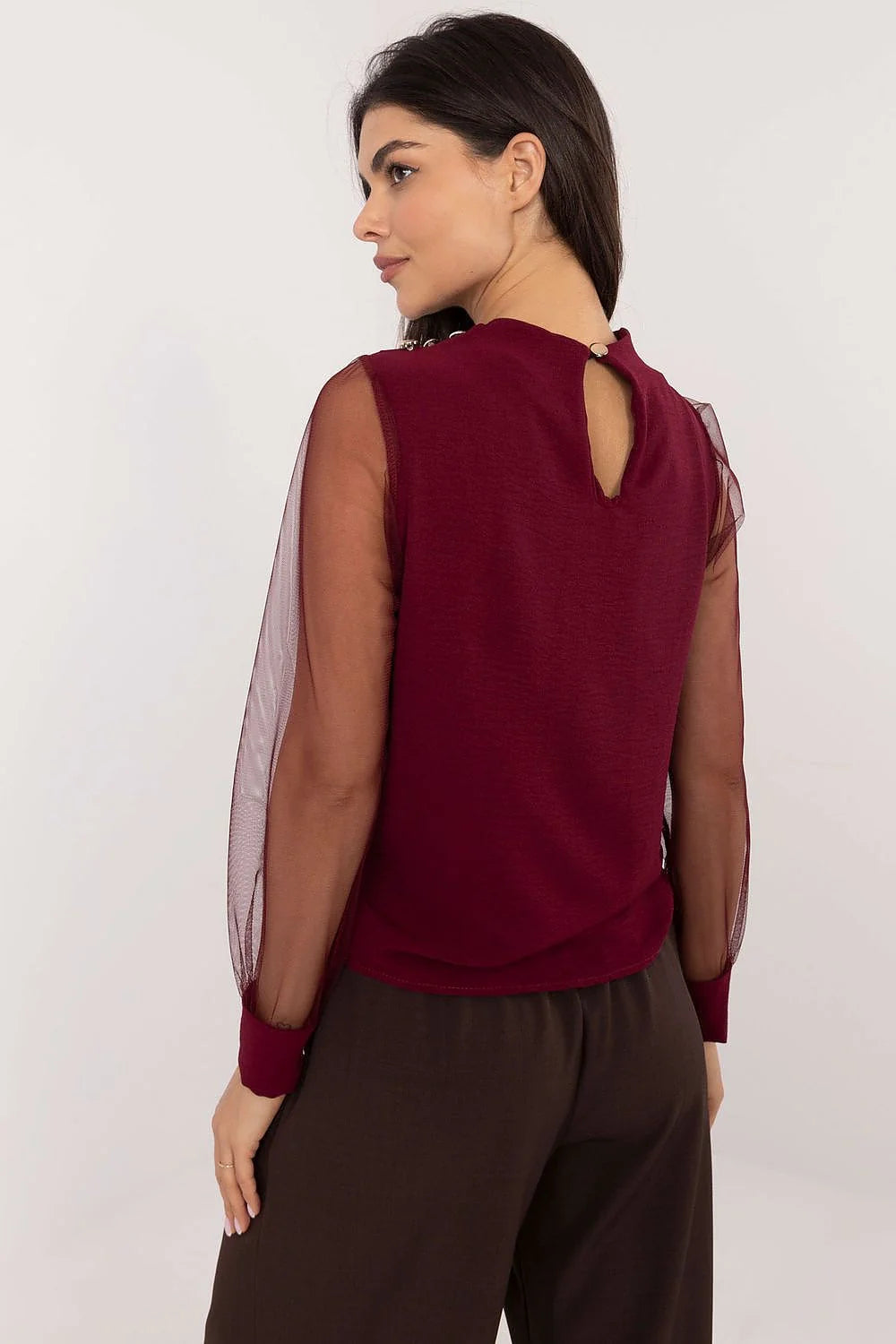Chemisier féminin élégant manches longues maille transparente couleur bordeaux coupe droite épaules décoratives boutons dorés polyester élasthanne femmes
