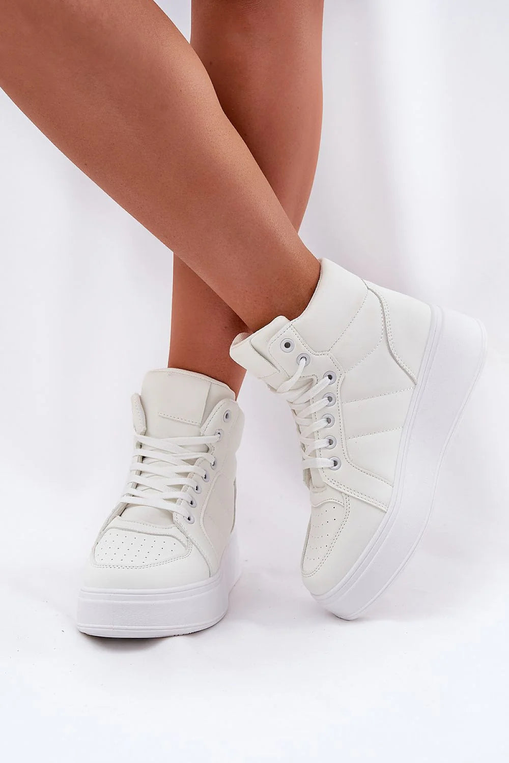 Chaussures de sport pour femmes Step in style baskets hautes éco-cuir blanc cassé plateforme confort style moderne