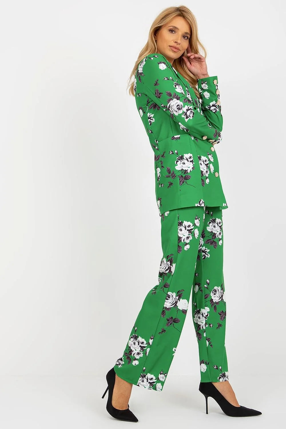 Costume tailleur femme veste pantalon bleu vif motifs floraux blancs brun élégant moderne occasion formelle professionnelle