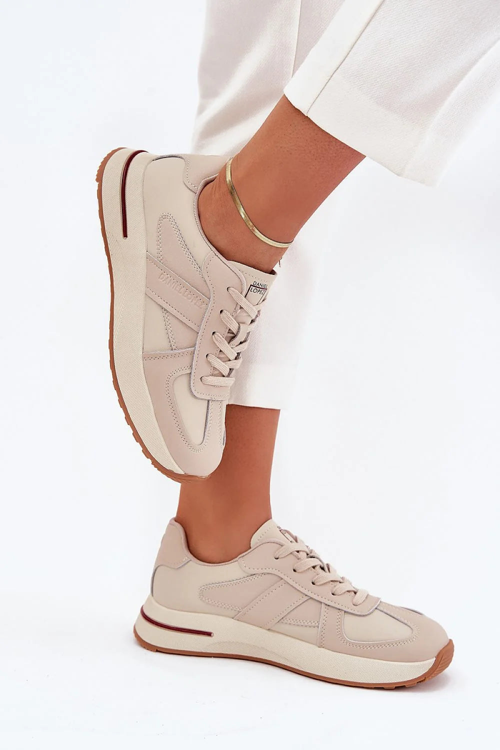 baskets femme basses rétro running lacets daniel lopez beige rosé simili cuir suède semelle compensée crantée marron confort