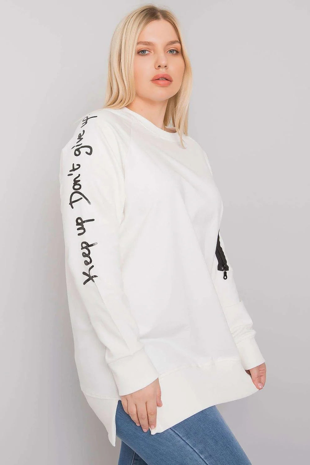 Sweatshirt ample en coton bordeaux décontracté streetwear avec poche zippée et inscription originale femme