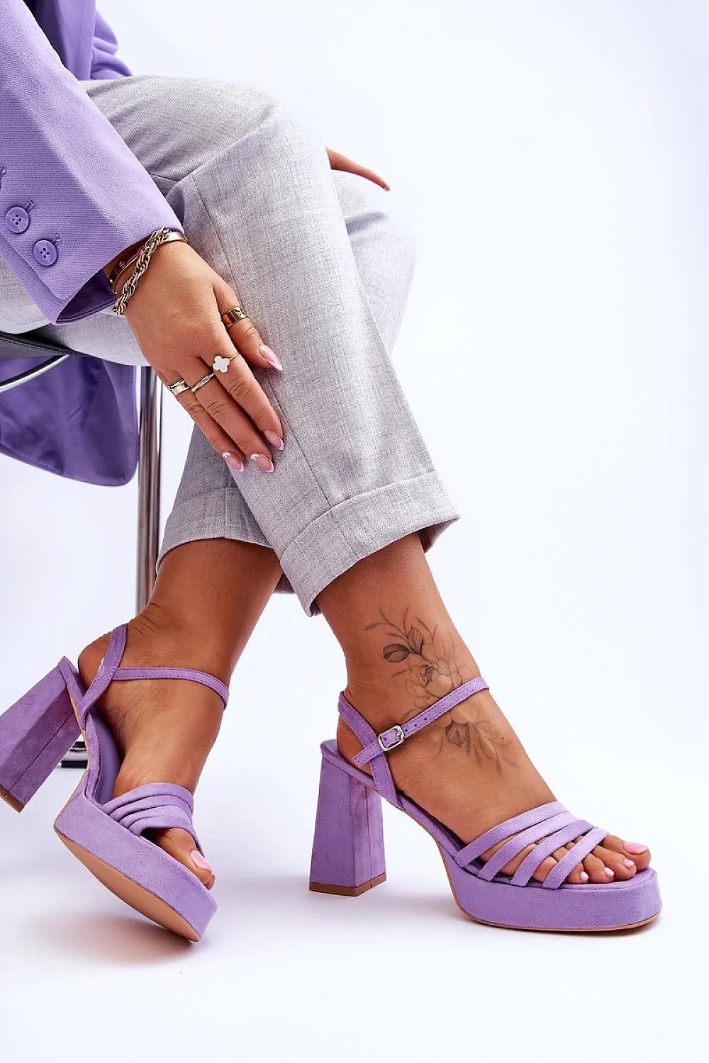 Sandales à talons aiguilles élégantes en daim écologique couleur lilas pour femmes occasion été soirée