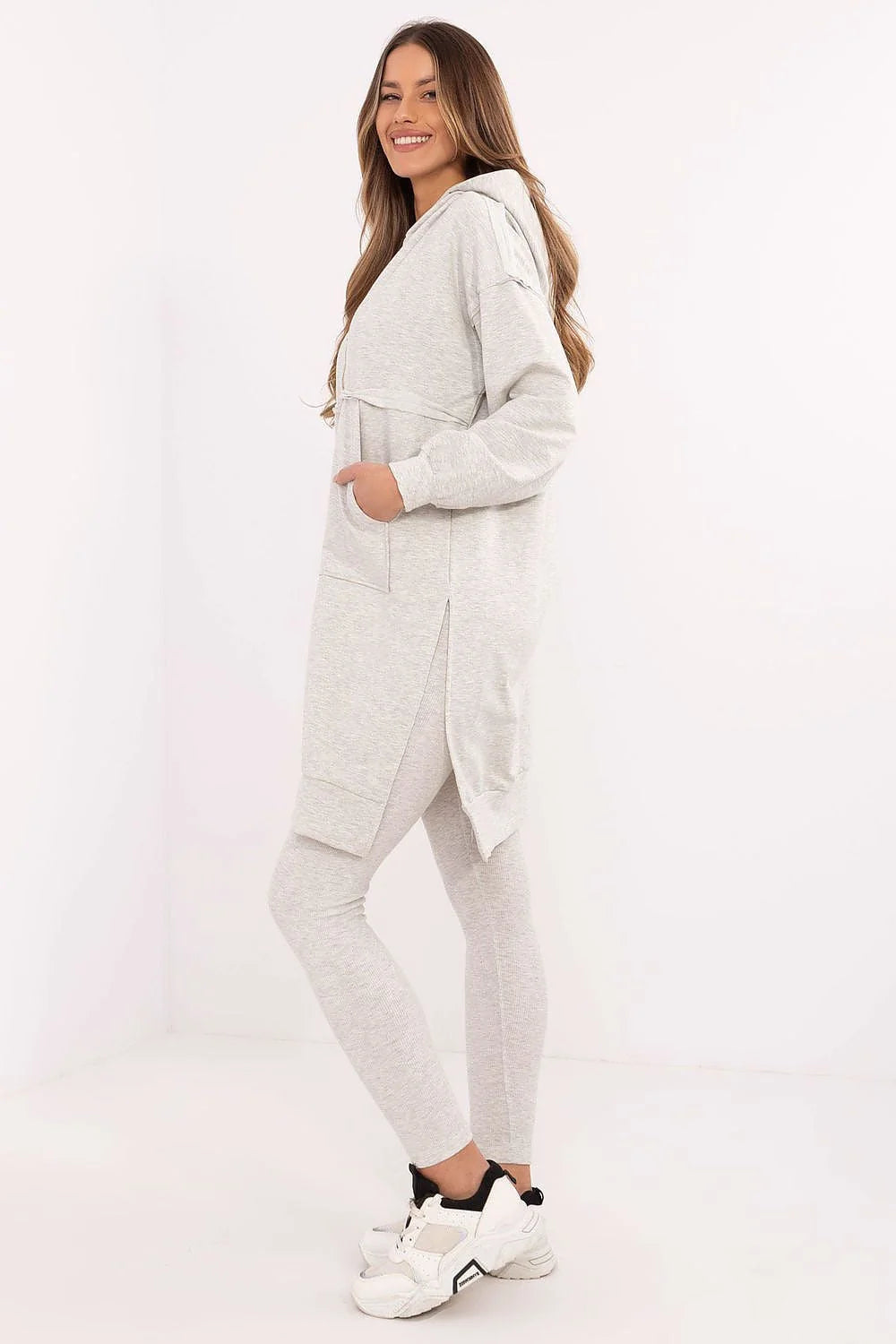 Ensemble pour femme longue sweat-shirt leggings ajustés en coton gris clair coupe moderne style casual
