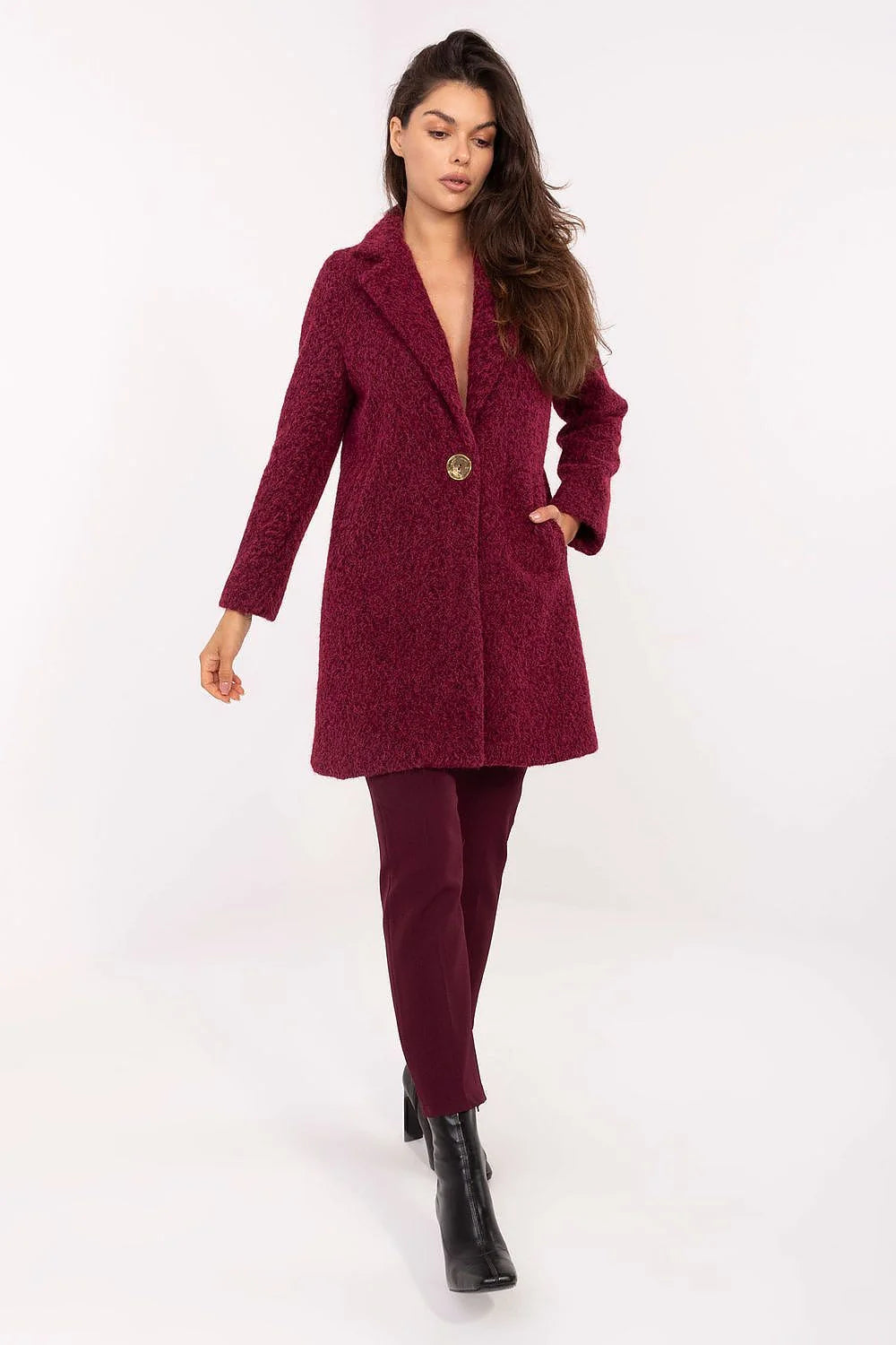 manteau femme bordeaux mi cuisses laine bouclée col tailleur boutonnage bouton doré oversize manches longues poches doublure automne hiver