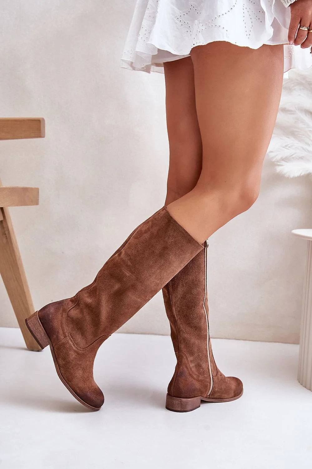 Bottes cuissardes en suède naturelle, design élégant, fermure éclair latérale, confortable, polyvalente pour femmes