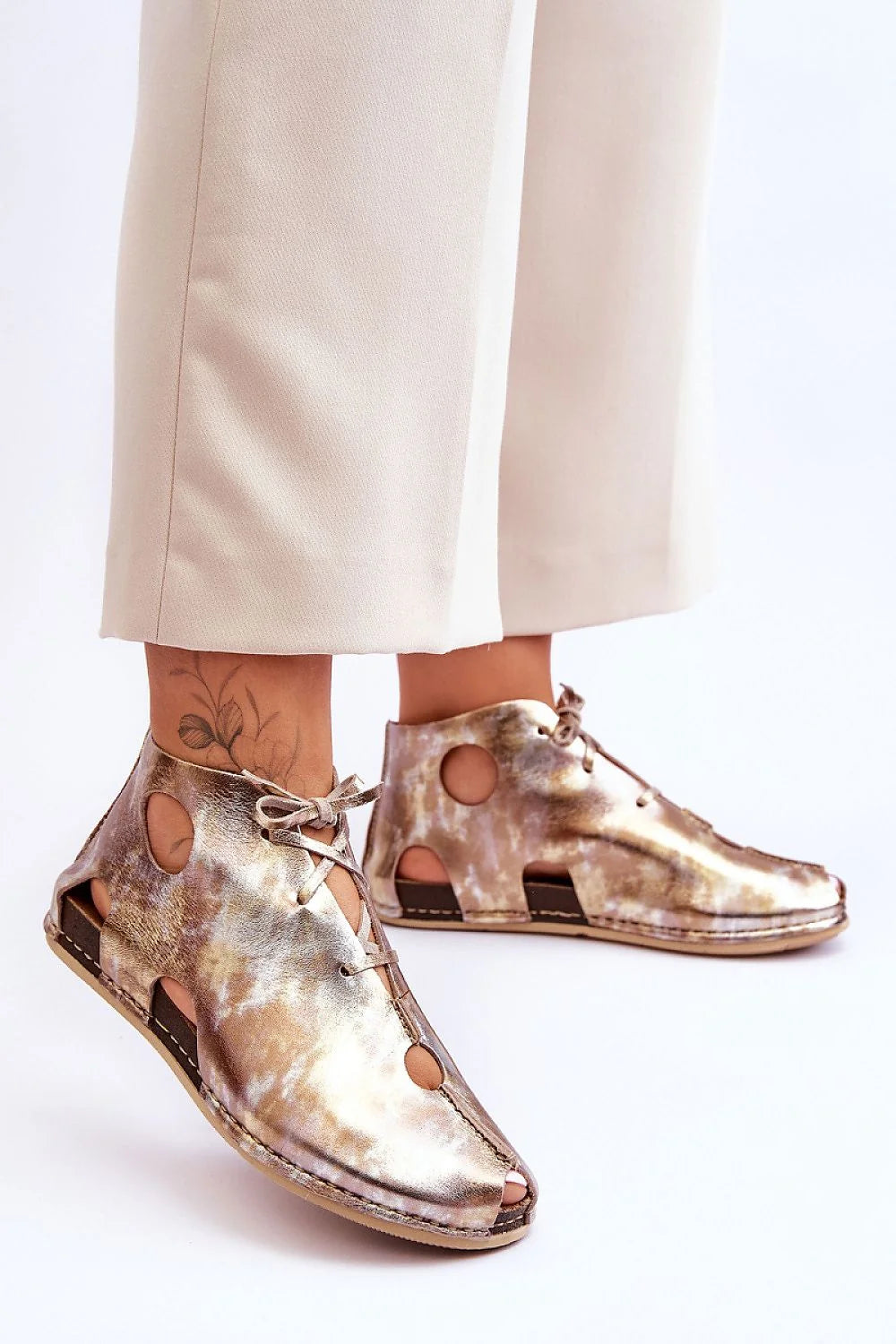 Sandales ouvertes femmes design moderne original marbré doré brun argenté cuir lisse lacets fermeture aeration
