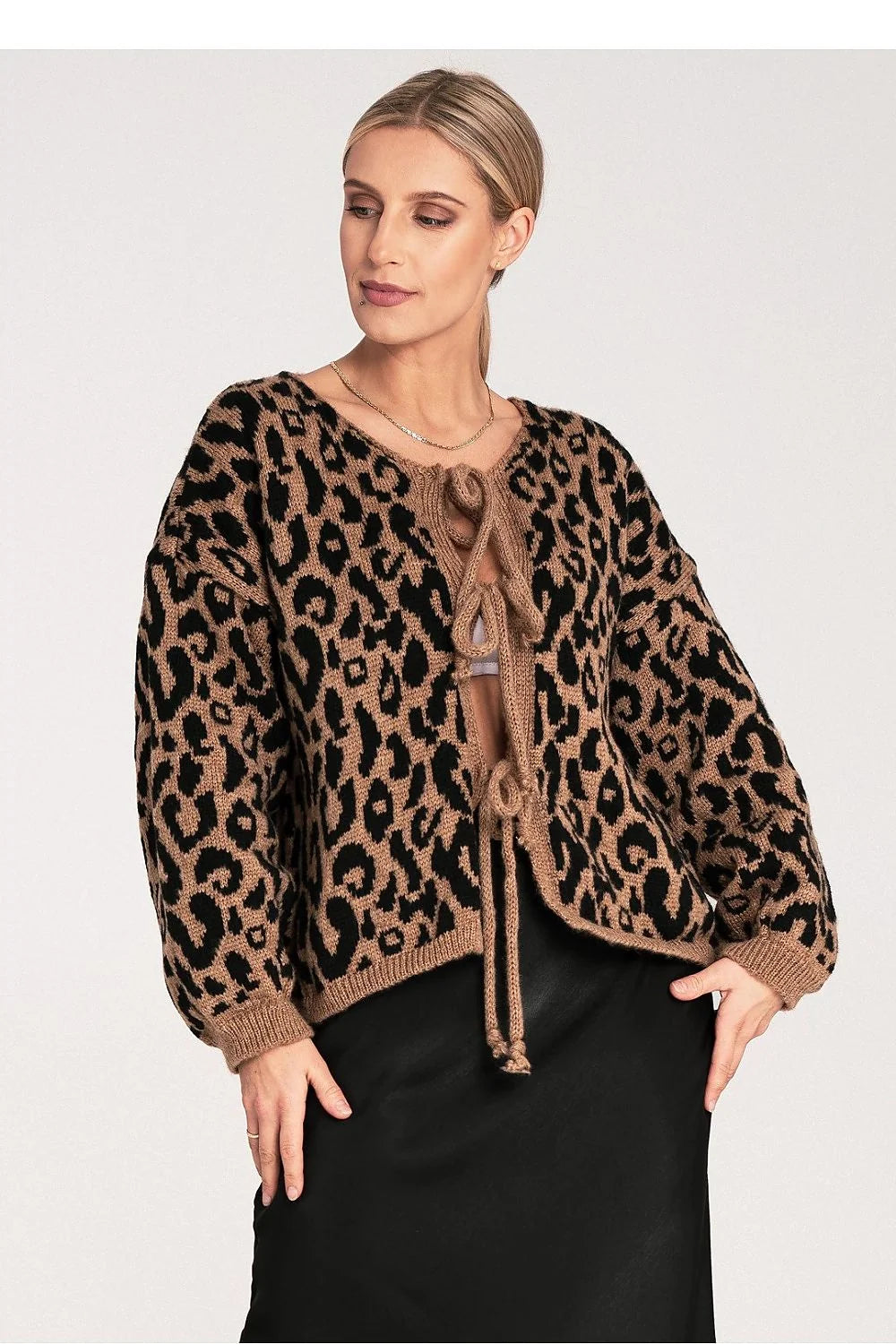 gilet cardigan femme léopard marron noir maille jacquard épaisse coupe courte ample boxy manches bouffantes bords côtelés